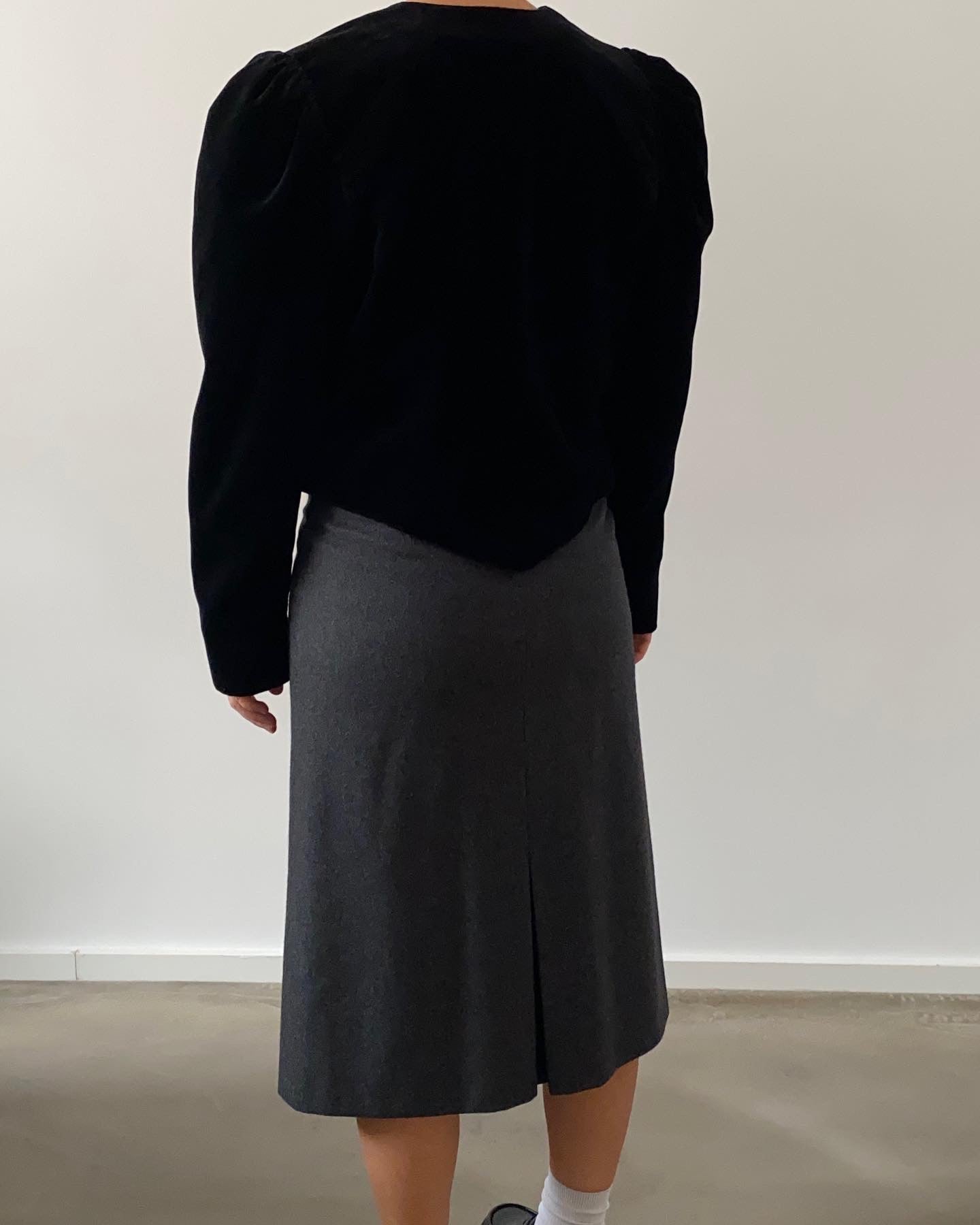 Short velvet jacket