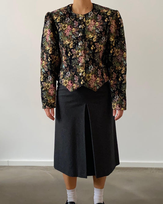 Short flower jacket with puffy sleeves