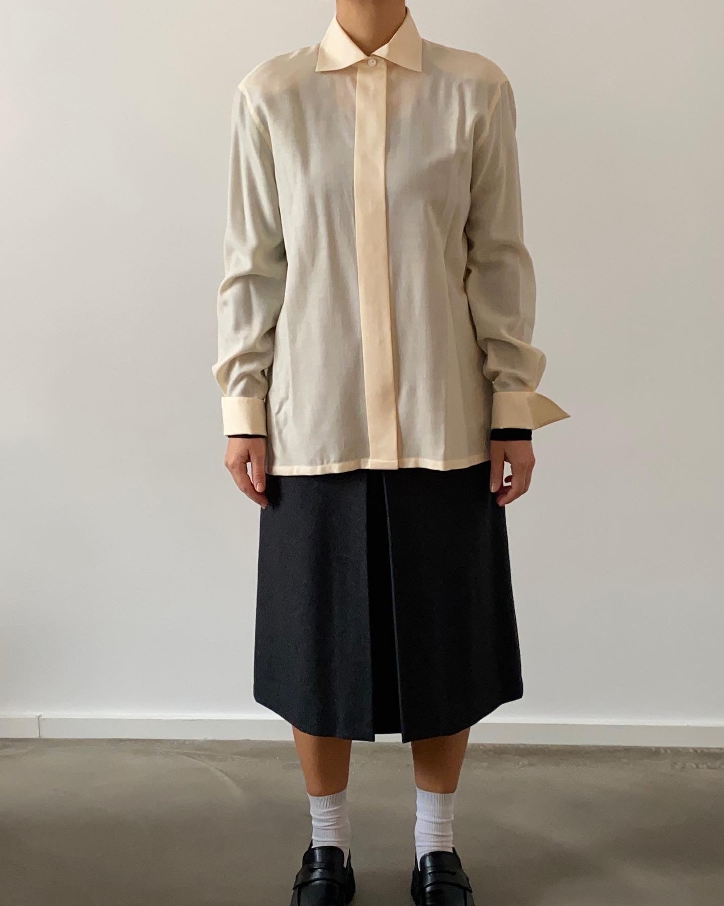 AKRIS blouse in creme